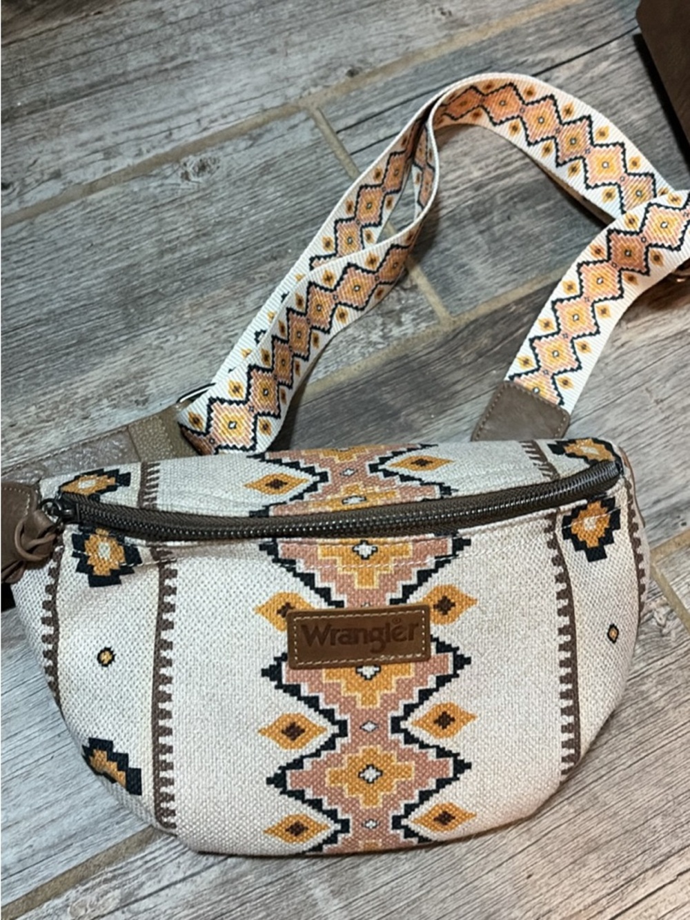 Wrangler Aztec sling bag